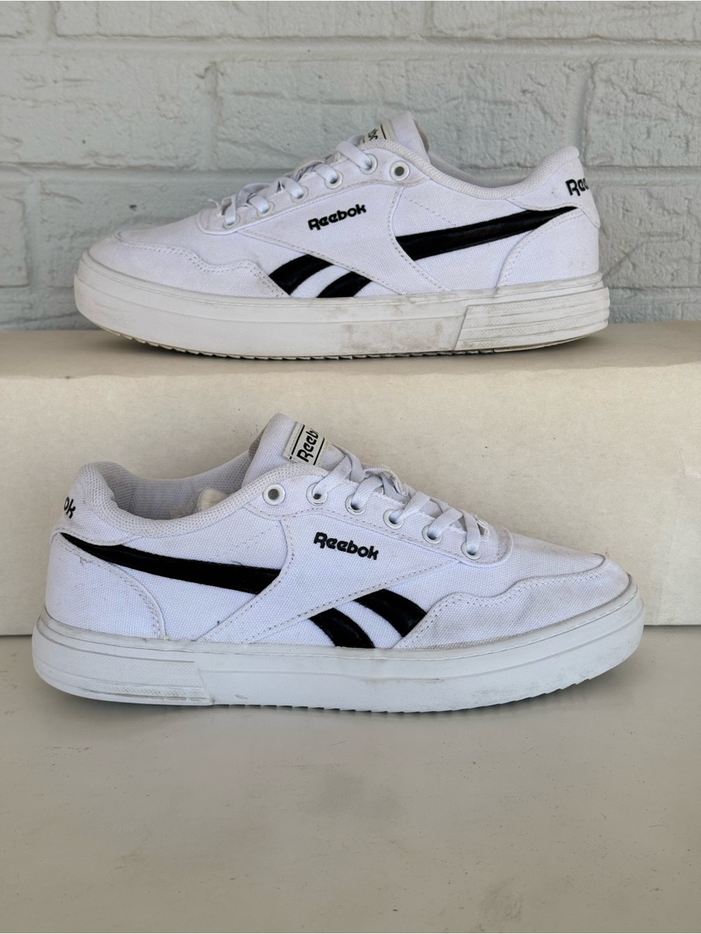 Reebok Vulc SE Low Top Sneakers Women's 8